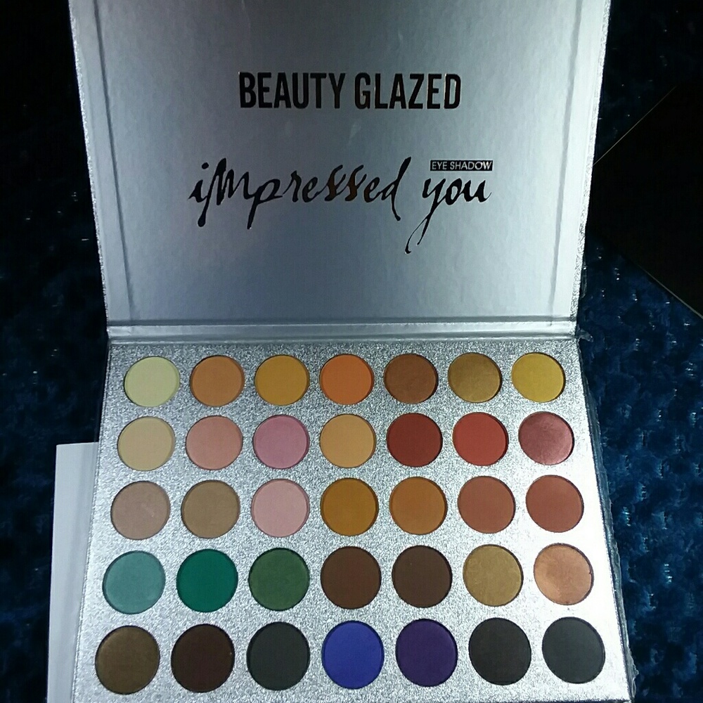 Eyeshadow 35 color pallet. NWOT